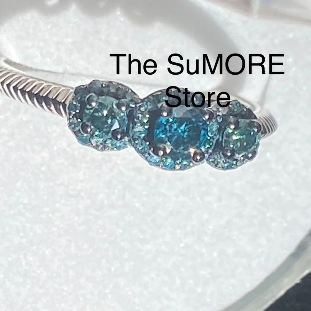 Genuine Blue Diamond trilogy Ring - Picture 9 of 9